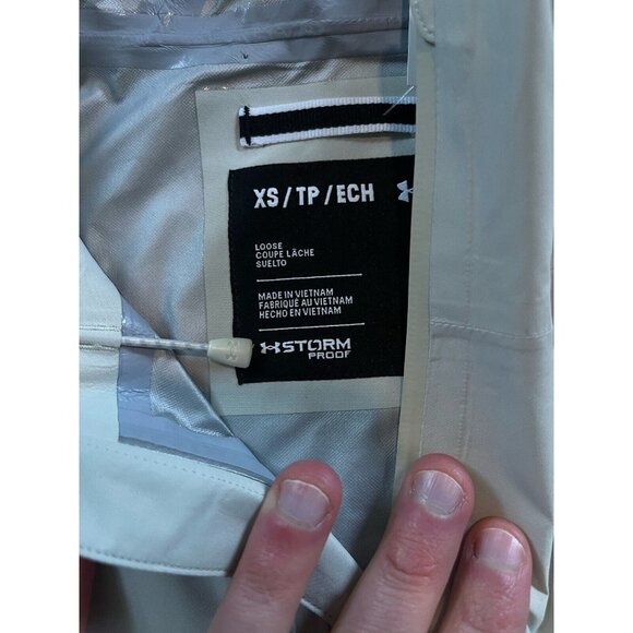 NWT Under Armour Stormproof Packable Jacket Waterproof Beige Women’s Sz XS $300 - Picture 10 of 10